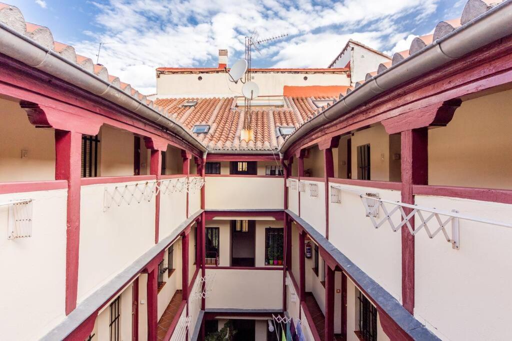 Bohemian 2Bedroom Attic In Lavapies Madryt Zewnętrze zdjęcie